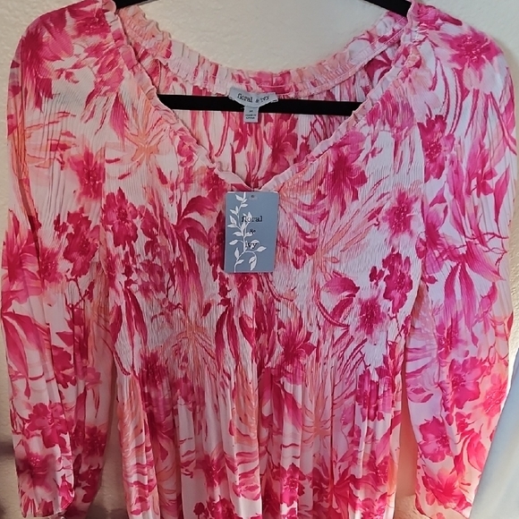 ATHENA IVY FLORAL TOP